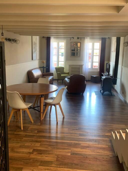 Appartement Mirepoix Мирпоа Екстериор снимка